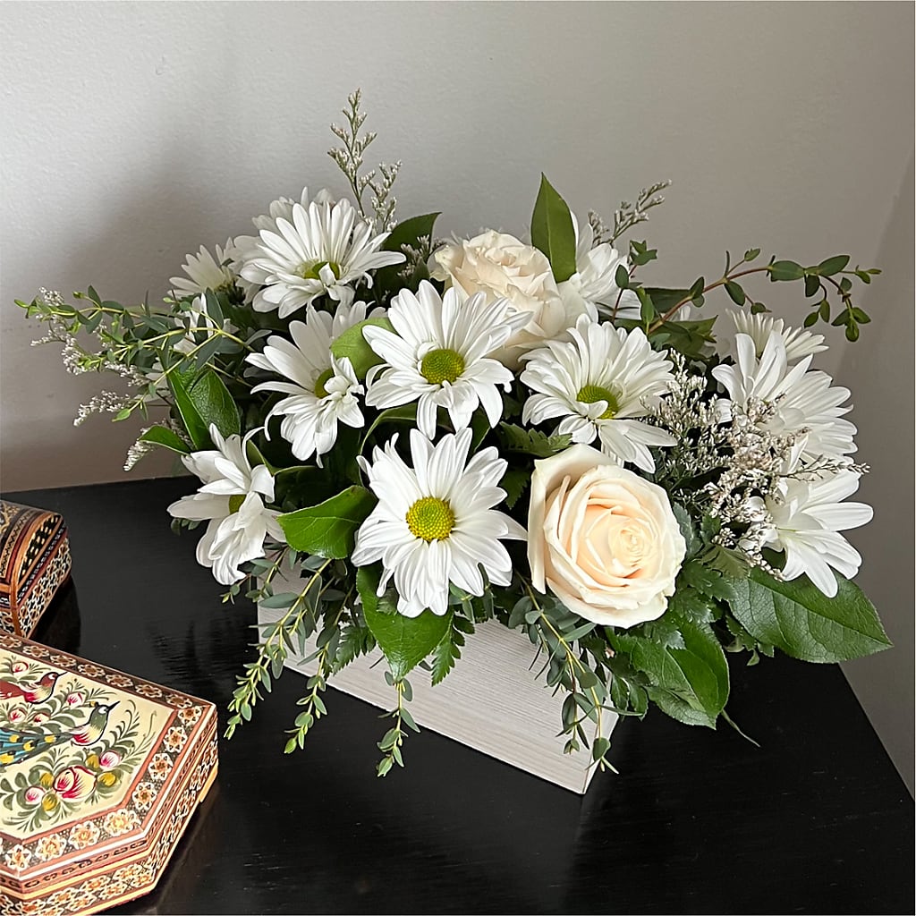 Fresh Linen Box Bouquet – Talia Flowers, Ottawa ON