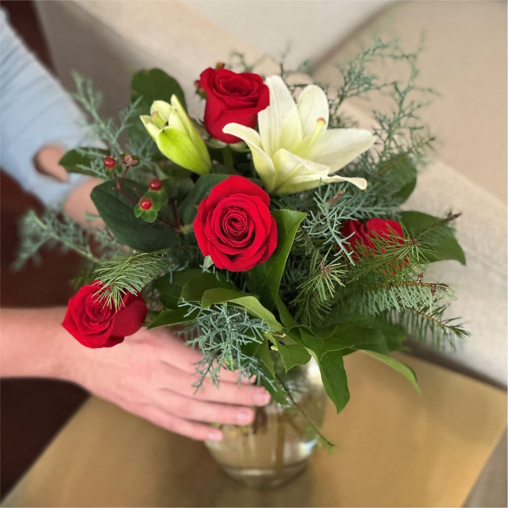 Glittering Lights Bouquet – Talia Flowers, Ottawa ON