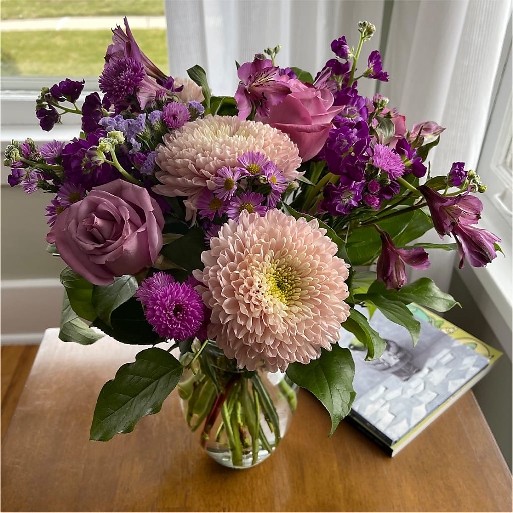 Ultraviolet Bouquet – Talia Flowers, Ottawa ON