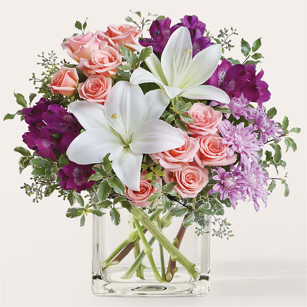 Mani Pedi Bouquet – Talia Flowers, Ottawa ON