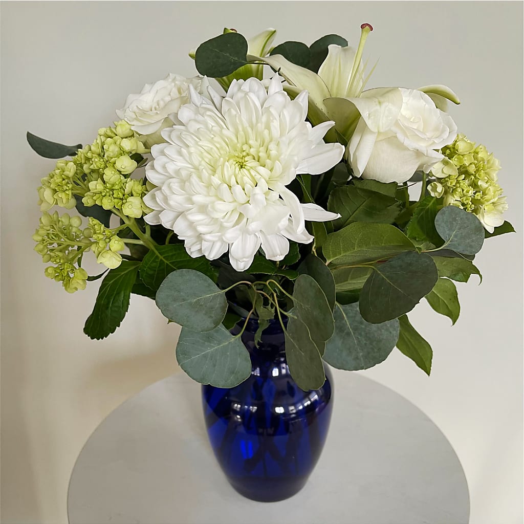 Snowy Dreams Bouquet – Talia Flowers, Ottawa ON