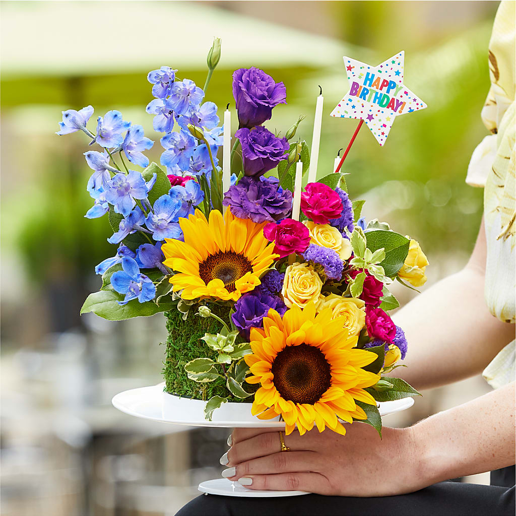 Star of the Day Floral Cake – Talia Flowers, Ottawa ON