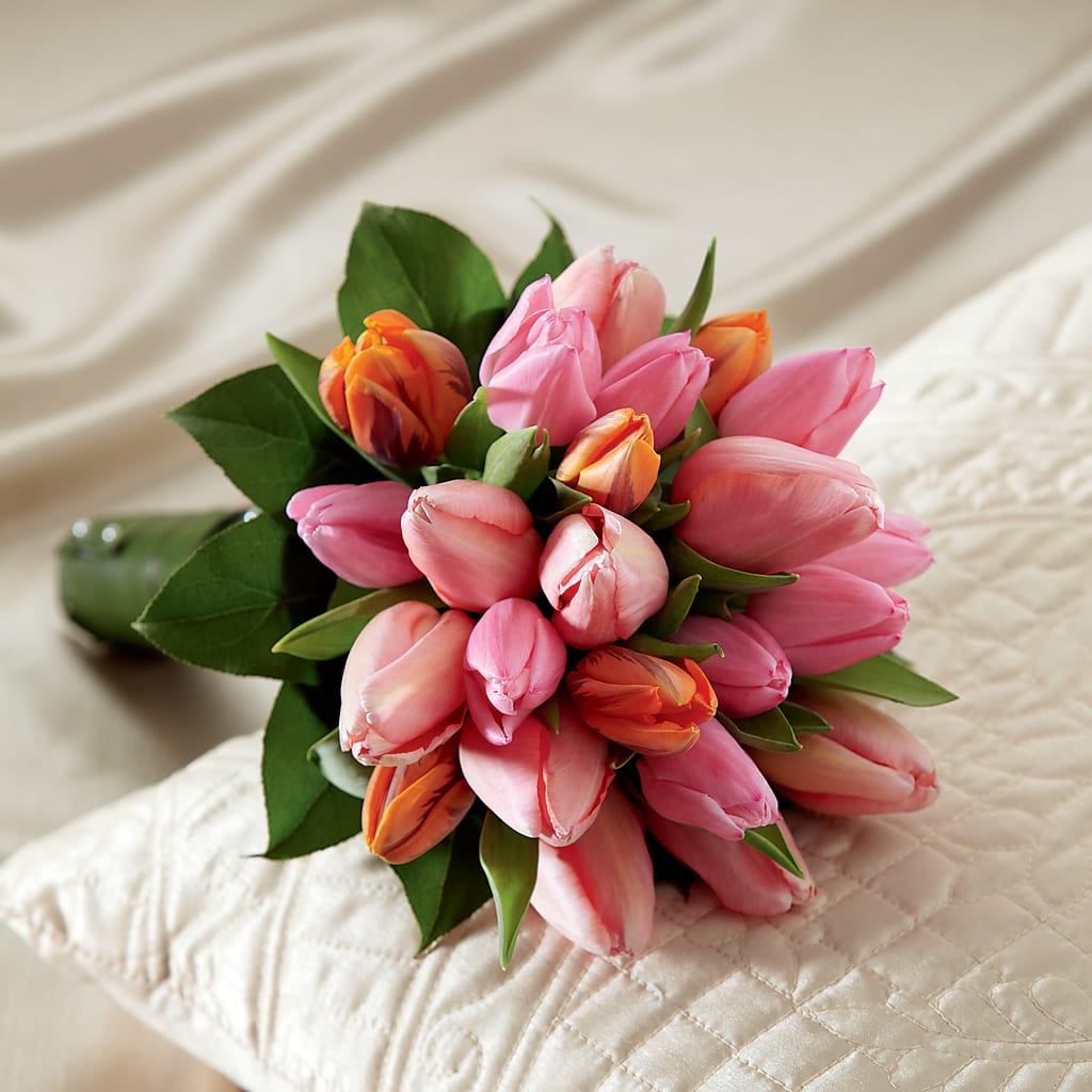 Embraceable Bouquet – Talia Flowers, Ottawa ON