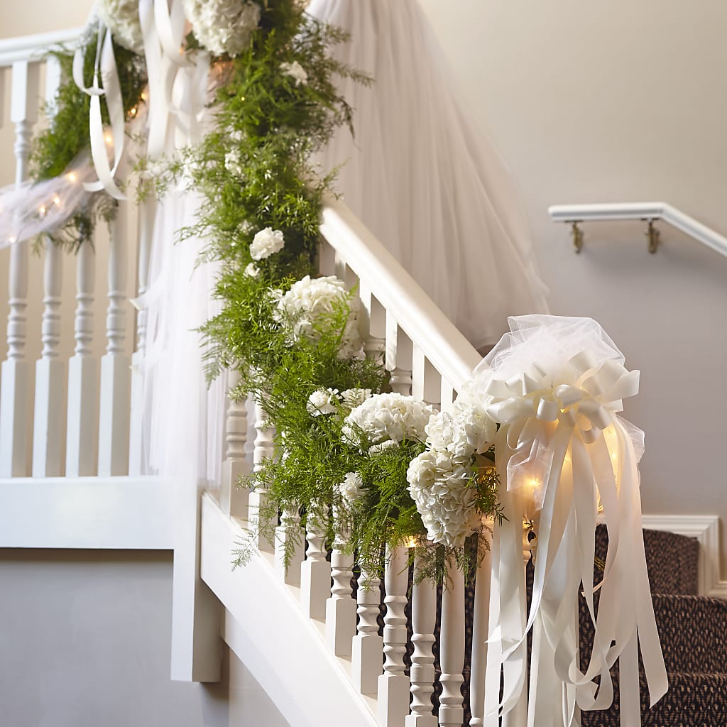Champagne Dreams Garland – Talia Flowers, Ottawa ON