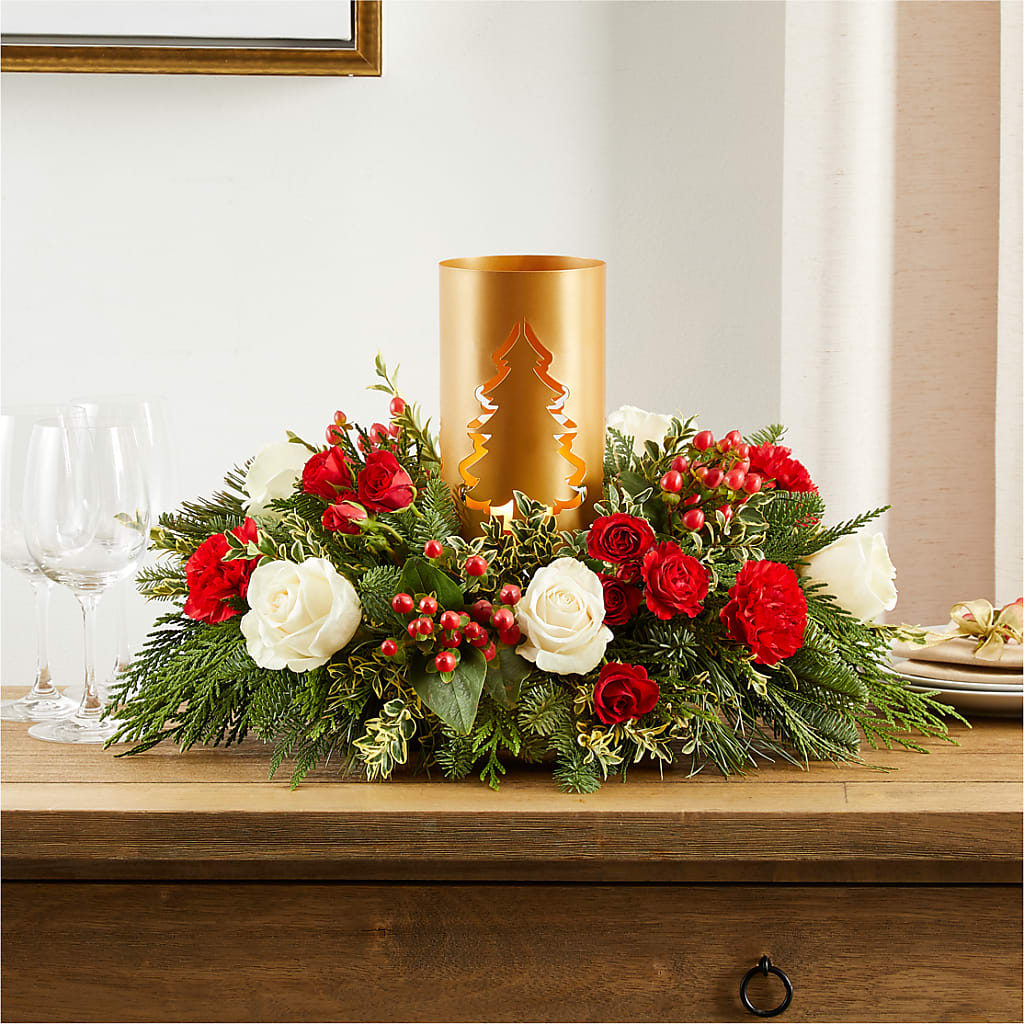 December Dreams Centerpiece –  Talia Flowers, Ottawa ON