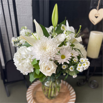 Classic Ivory – A Florist Original –  Talia Flowers, Ottawa ON
