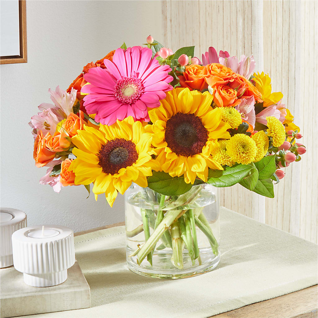 Beach Day Bouquet –  Talia Flowers, Ottawa ON