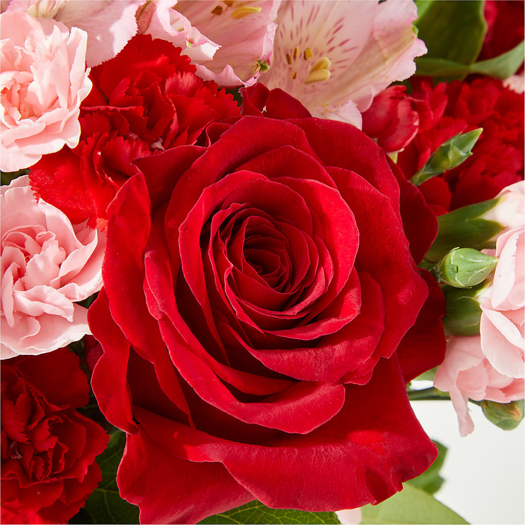 Candy Kisses Bouquet –  Talia Flowers, Ottawa ON